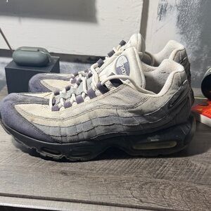 Nike Air Max 95 Gray and Cream Sneakers